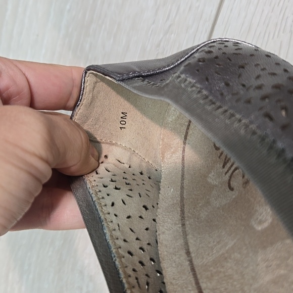 Vionic Women Leather Loafer Ballet slip on shoes sz 10M - Picture 11 of 11